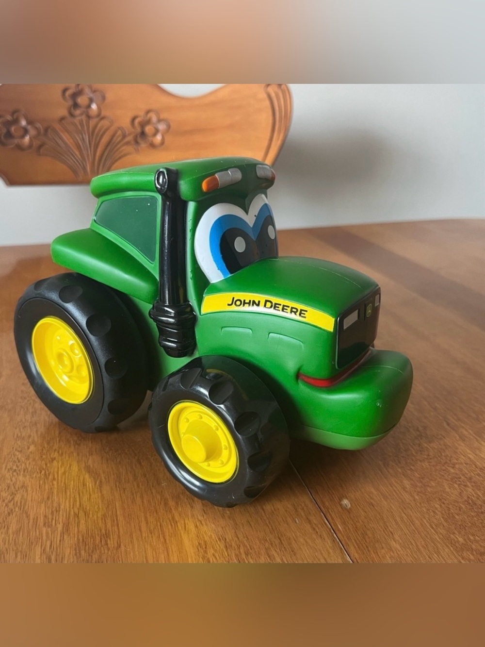 JOHN DEERE Johnny push and roll toy tractor ertl